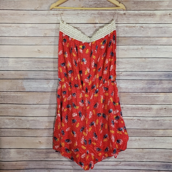 Plus Size Strapless Romper - Picture 3 of 3